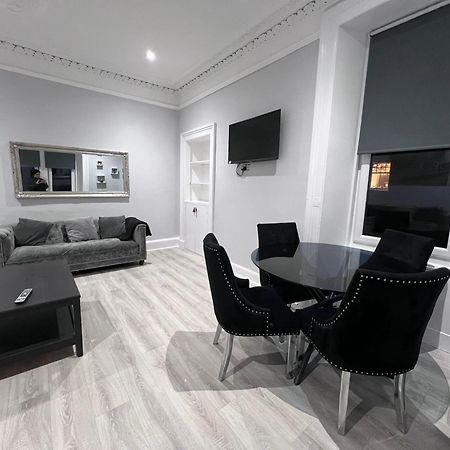 Lovely 4 Bedroom 2Nd Floor Walk Up Apartment Edimburgo Exterior foto